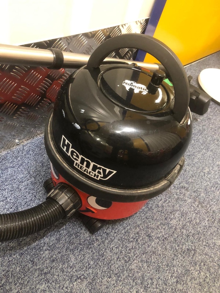 Enfield Self storage unit auction IB-8144 33