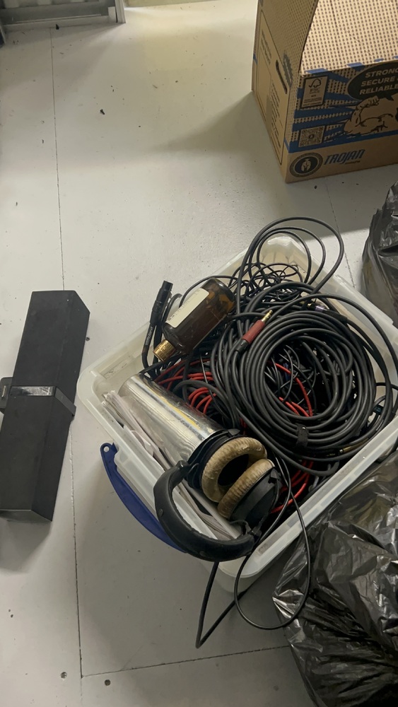 Manchester storage facility unit auction IB-4501