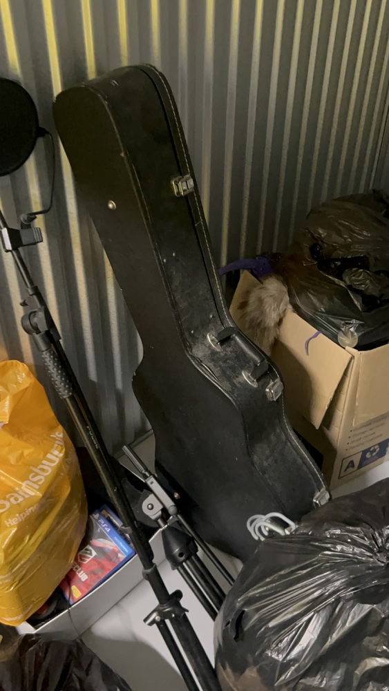 Manchester Self storage auction IB-4501