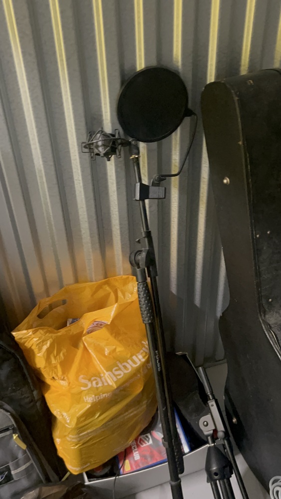 Manchester storage facility unit auction IB-4501