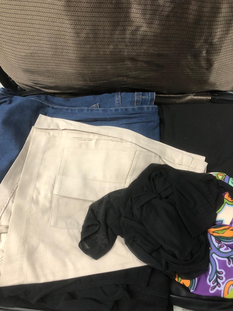 Bow Self storage unit auction IB-6711 23