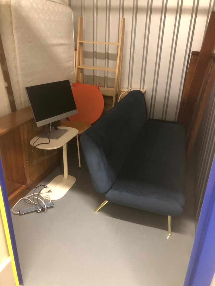 Wood Green Self storage unit auction IB-2179