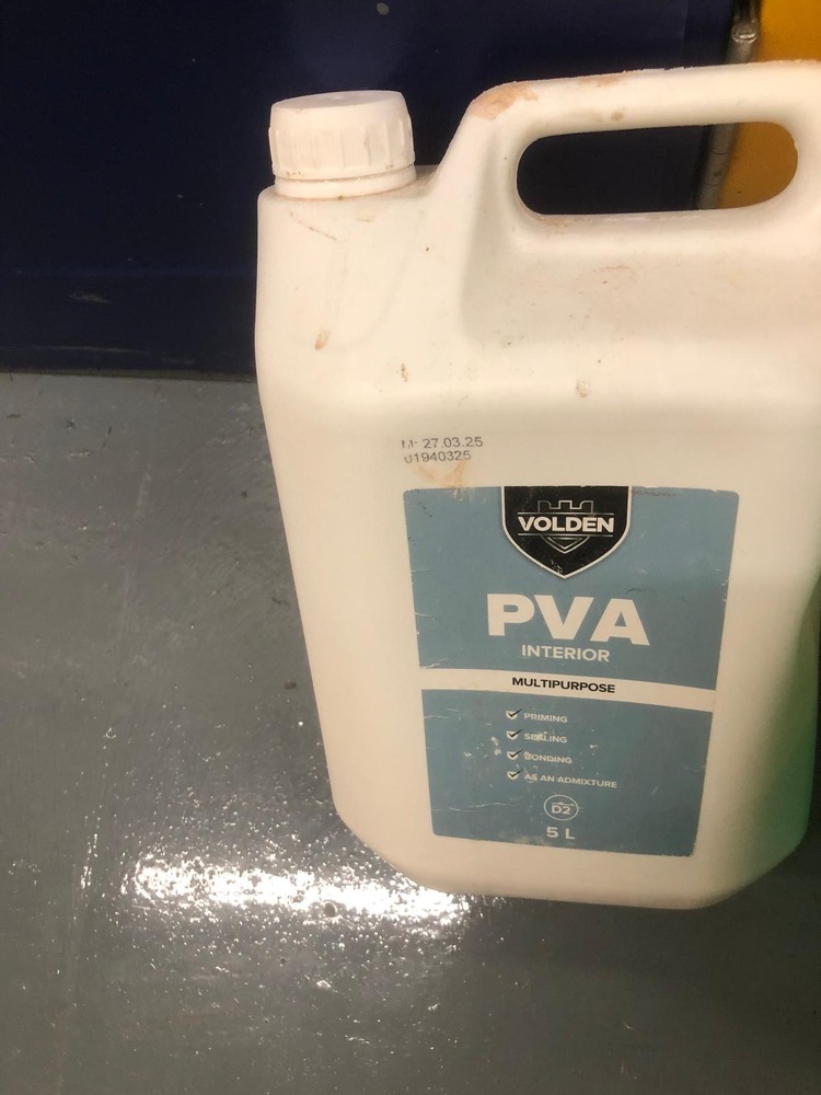 Staples Corner Storage Unit auction IB-8842