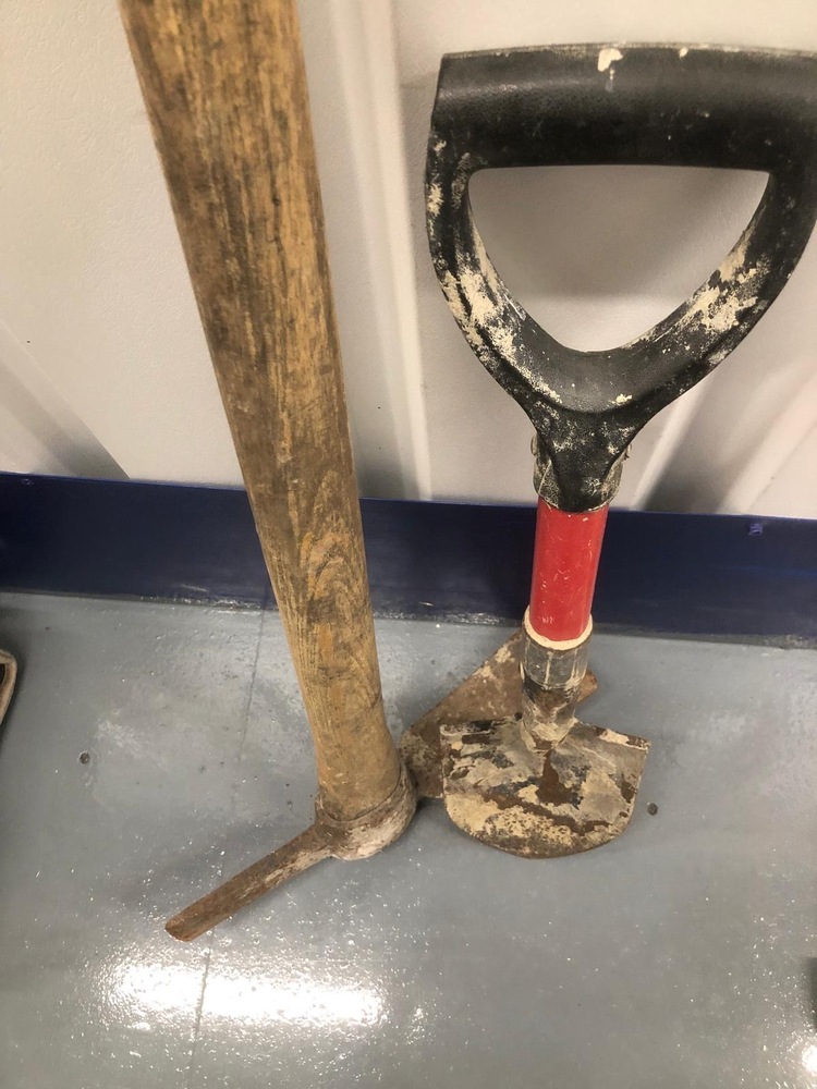 Staples Corner Self storage unit auction IB-8842 13