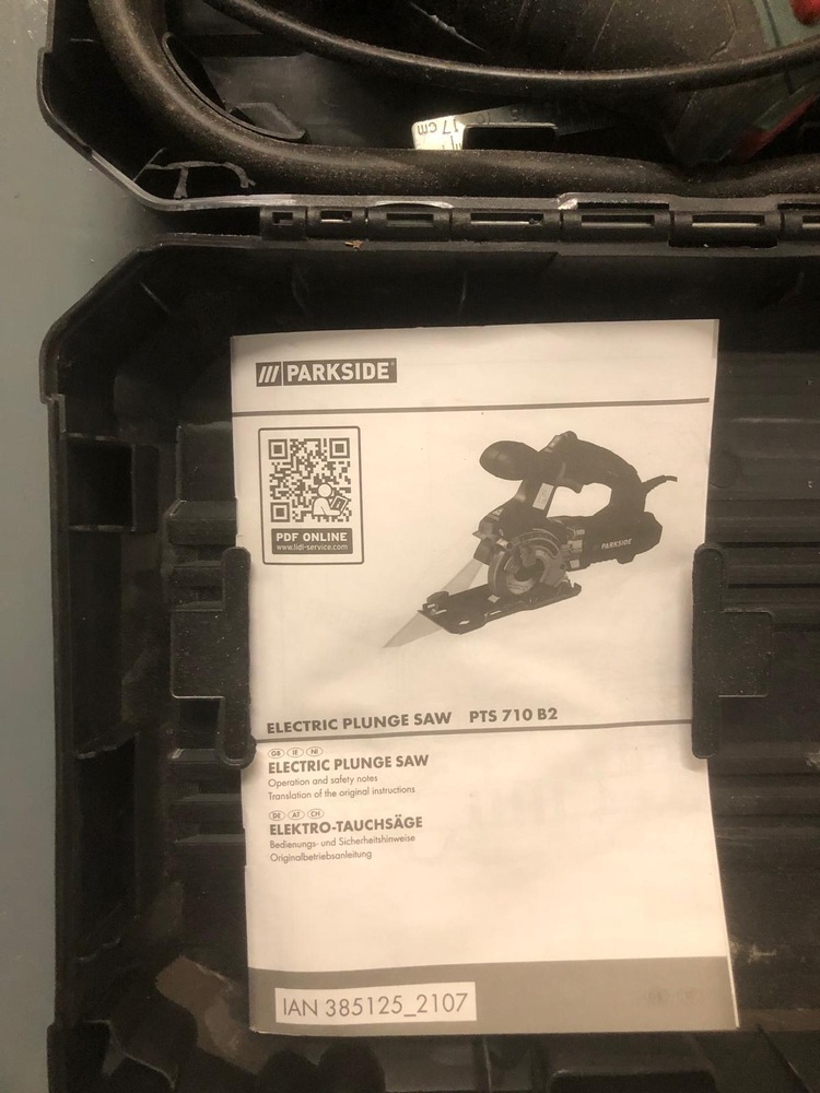 Staples Corner Storage Unit auction IB-8842 32