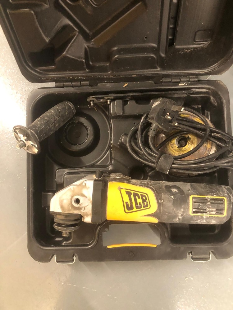 Staples Corner storage facility unit auction IB-8842 36