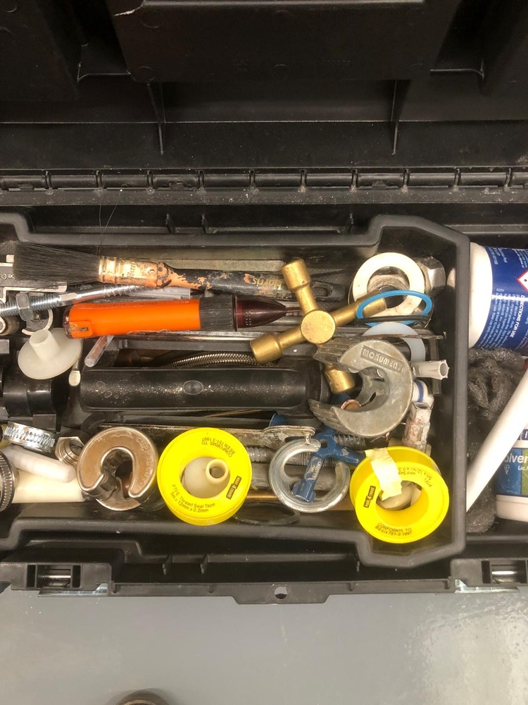 Staples Corner storage facility unit auction IB-8842 46