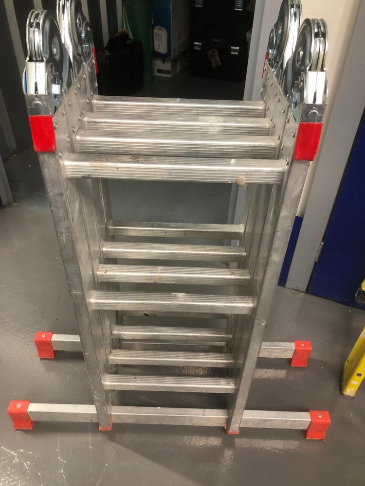 New Southgate (Bounds Green) Self storage unit auction IB-9508