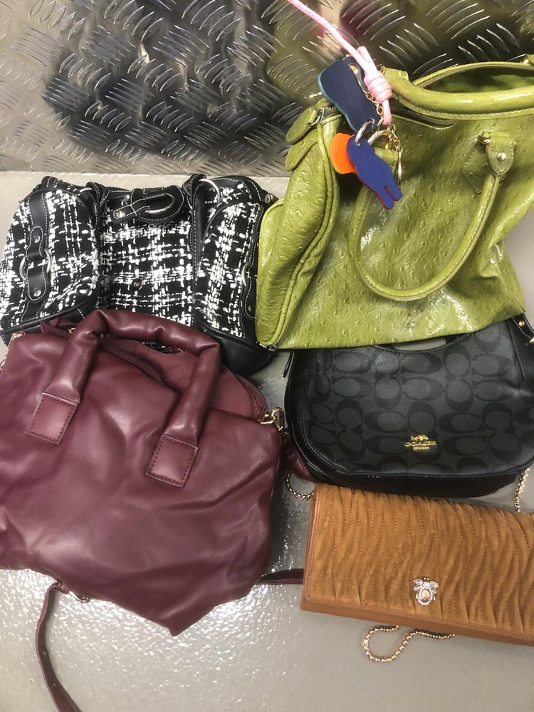 Wembley Self storage auction IB-9625 14