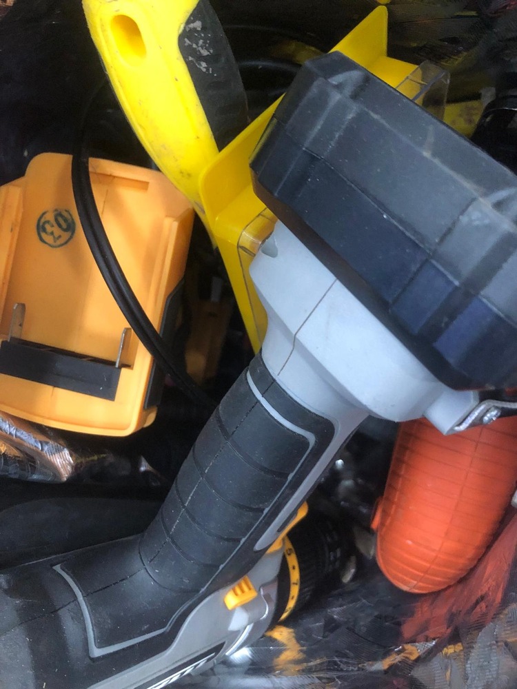 Wembley storage facility unit auction IB-4285