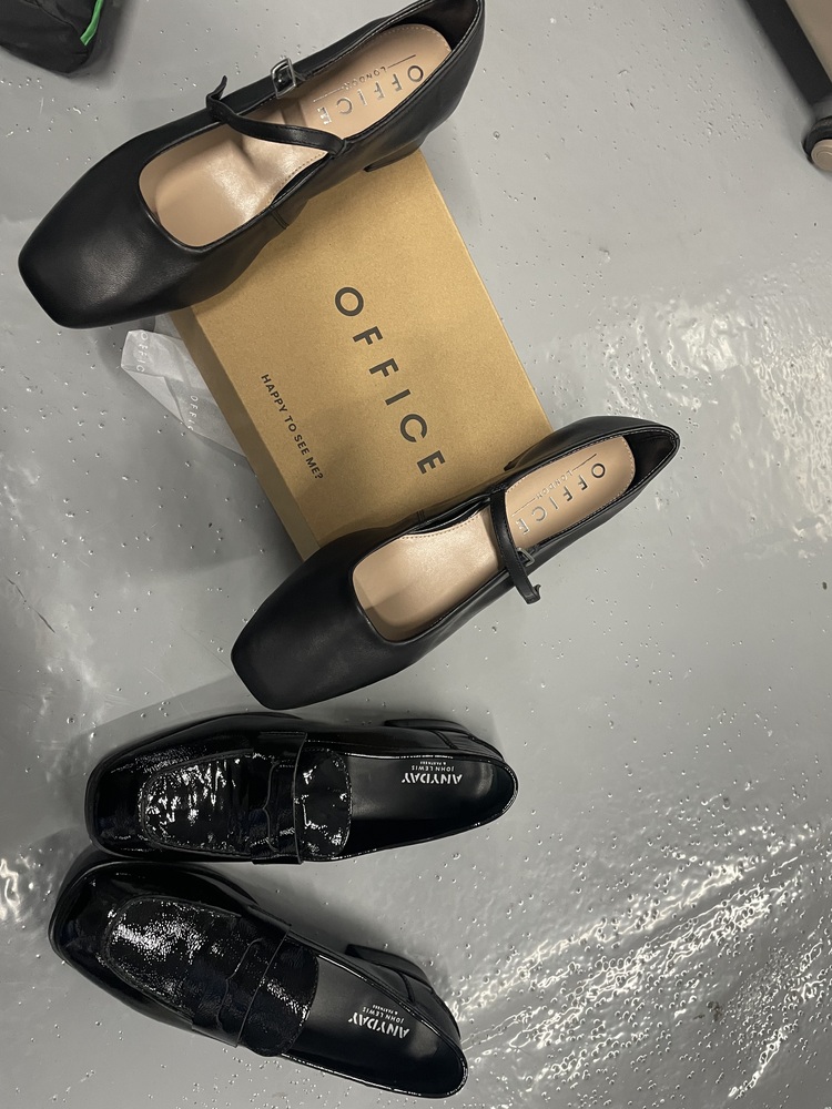 Paddington Self storage unit auction IB-2012 13