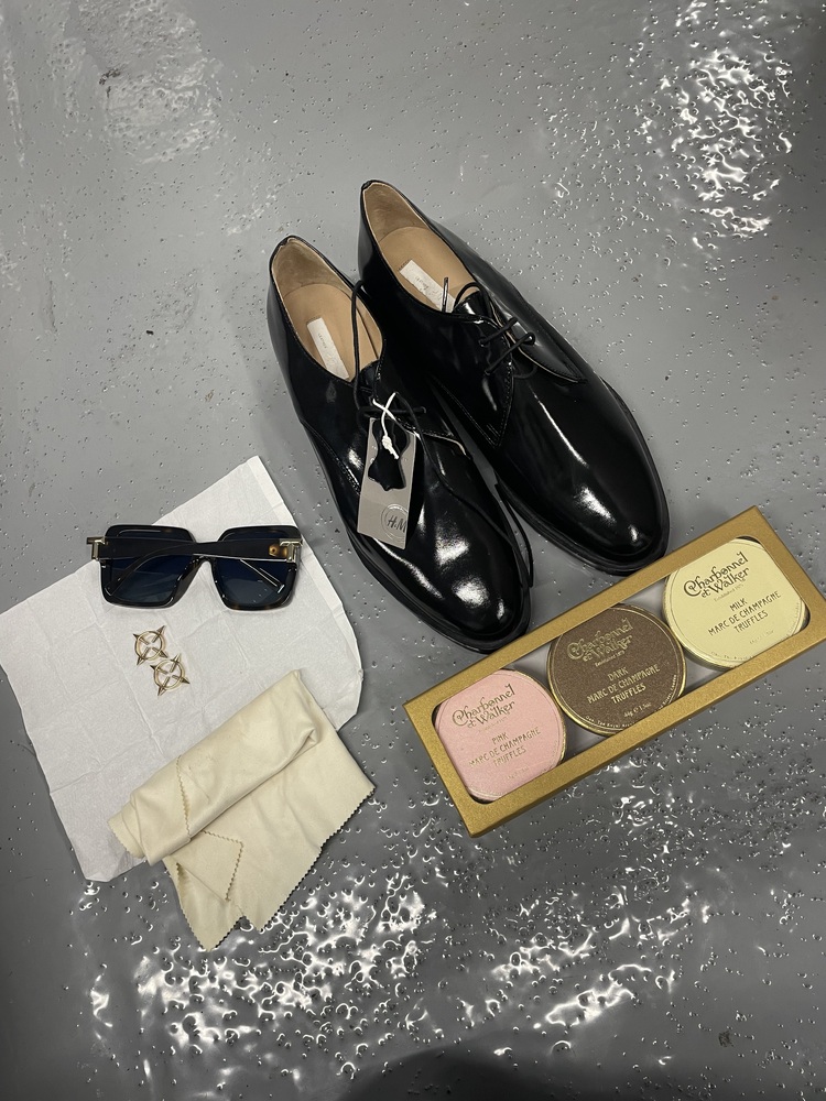 Paddington Self storage unit auction IB-2012 23