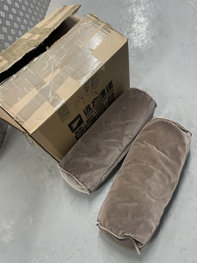 Paddington Self storage unit auction IB-2595