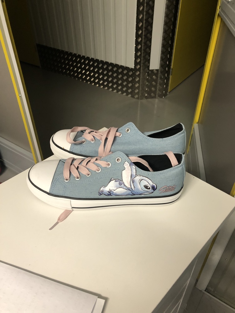 The Storage Team York Self storage unit auction IB-8648 53