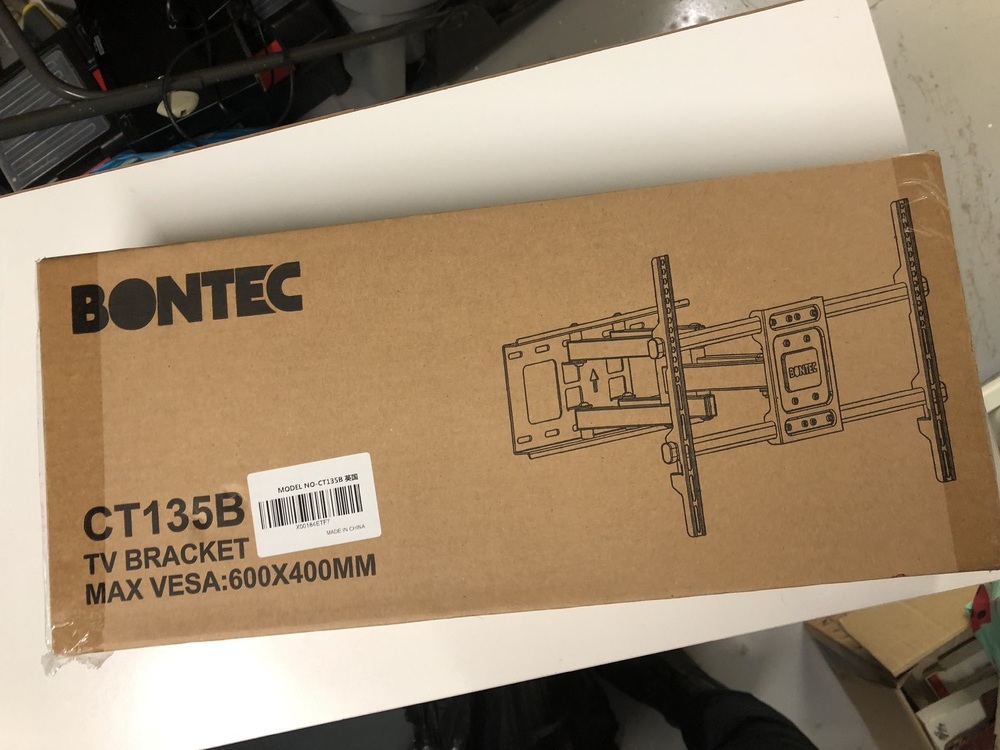 The Storage Team York storage facility unit auction IB-8648 136