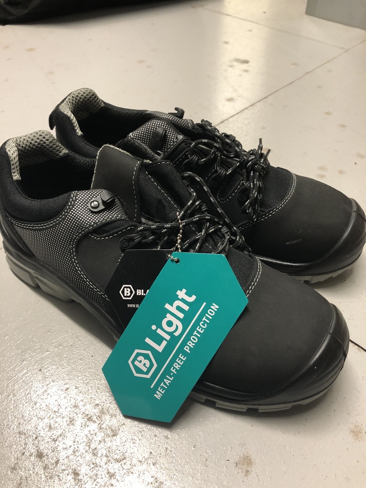 The Storage Team York Self storage unit auction IB-8648 133