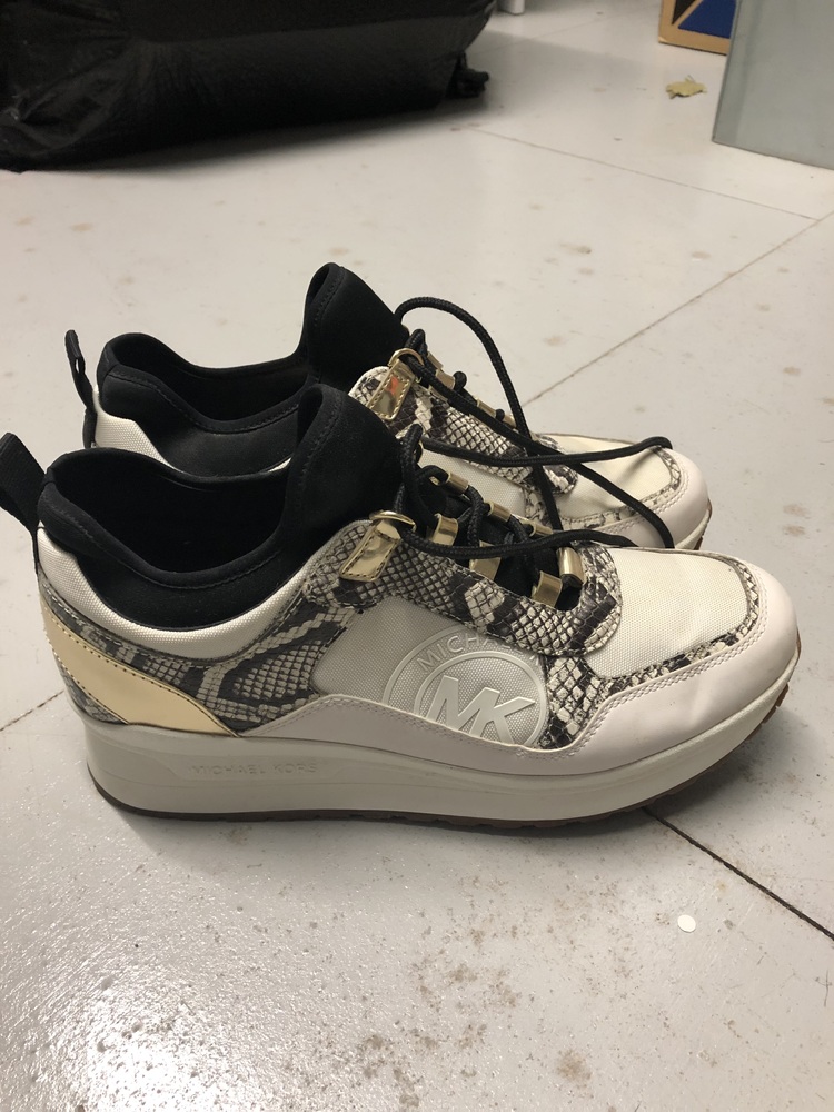 The Storage Team York Self storage facility auction IB-8648 135