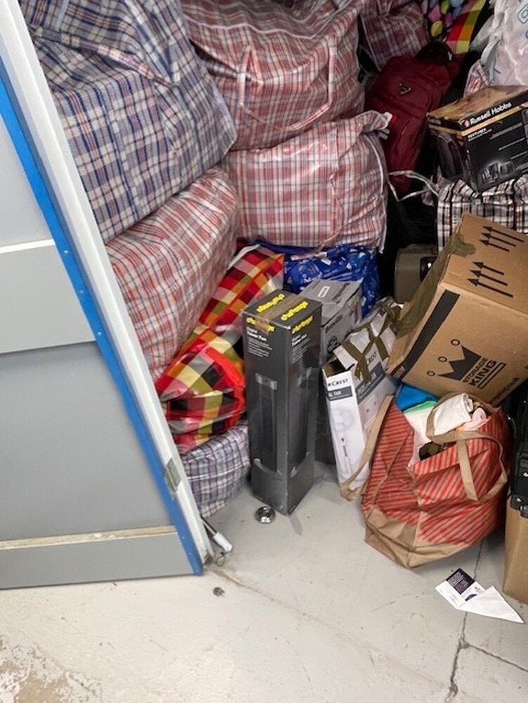 StorageMart Maidstone Self storage auction IB-7105