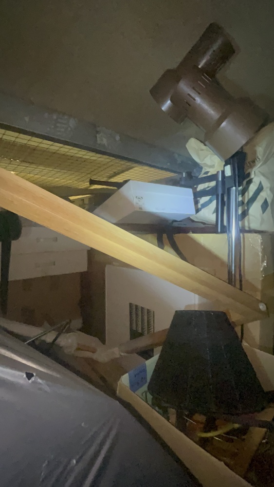 Kingston Upon Thames storage facility unit auction IB-8519 16