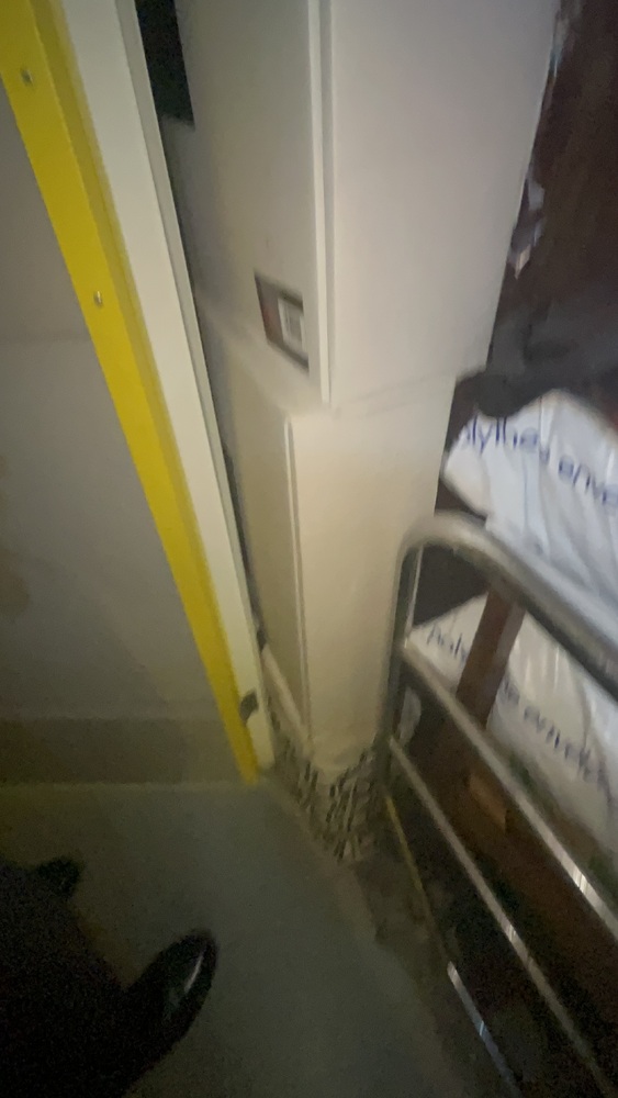 Kingston Upon Thames storage facility unit auction IB-8519 16