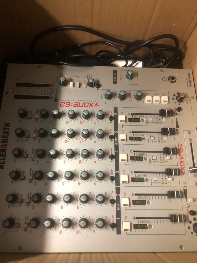 Edgware Self storage unit auction IB-1735 13