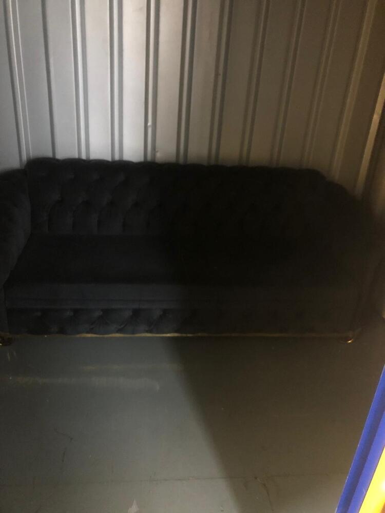 Enfield Self storage unit auction IB-2497