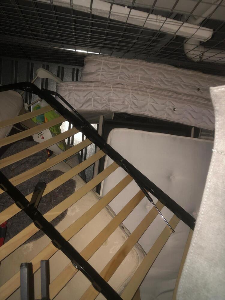 Enfield Self storage unit auction IB-4308