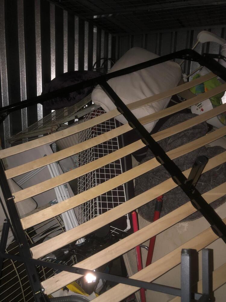 Enfield Storage Unit auction IB-4308