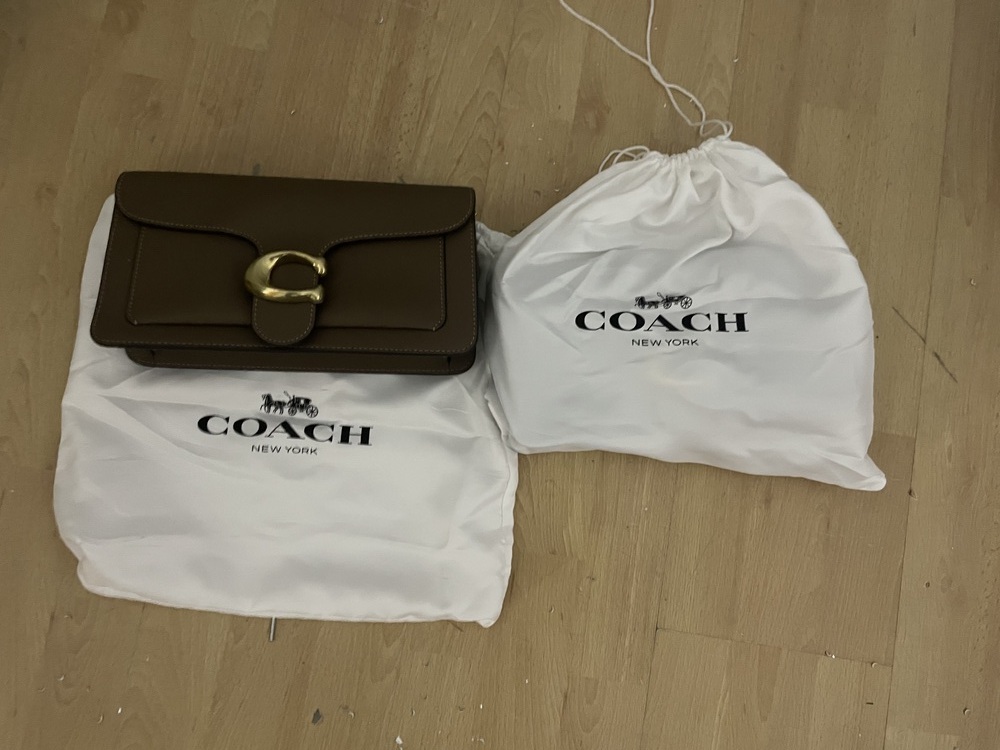 Acton Self storage unit auction IB-9903