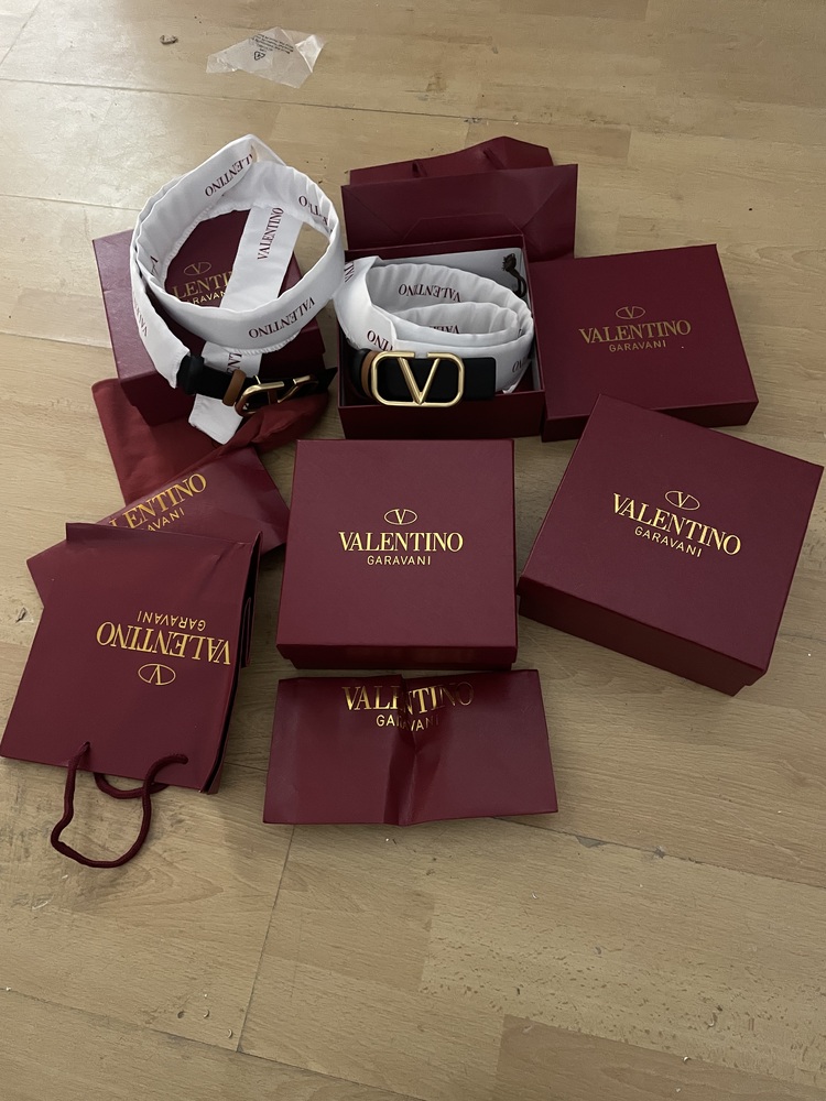 Acton Self storage unit auction IB-9903 13