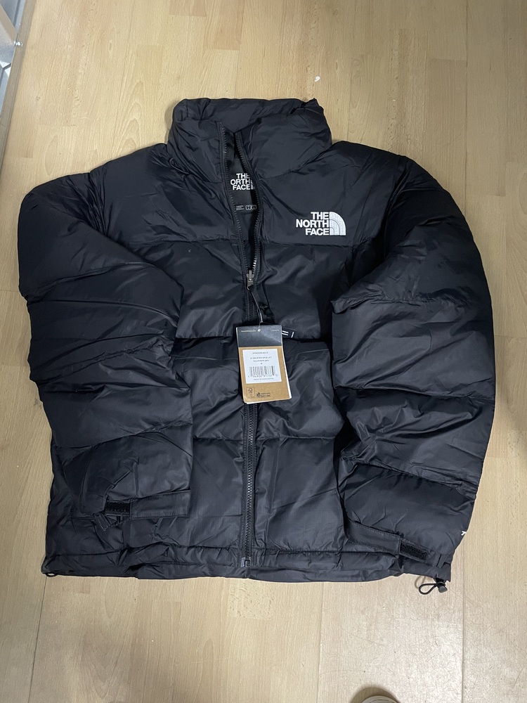 Acton Self storage unit auction IB-9709