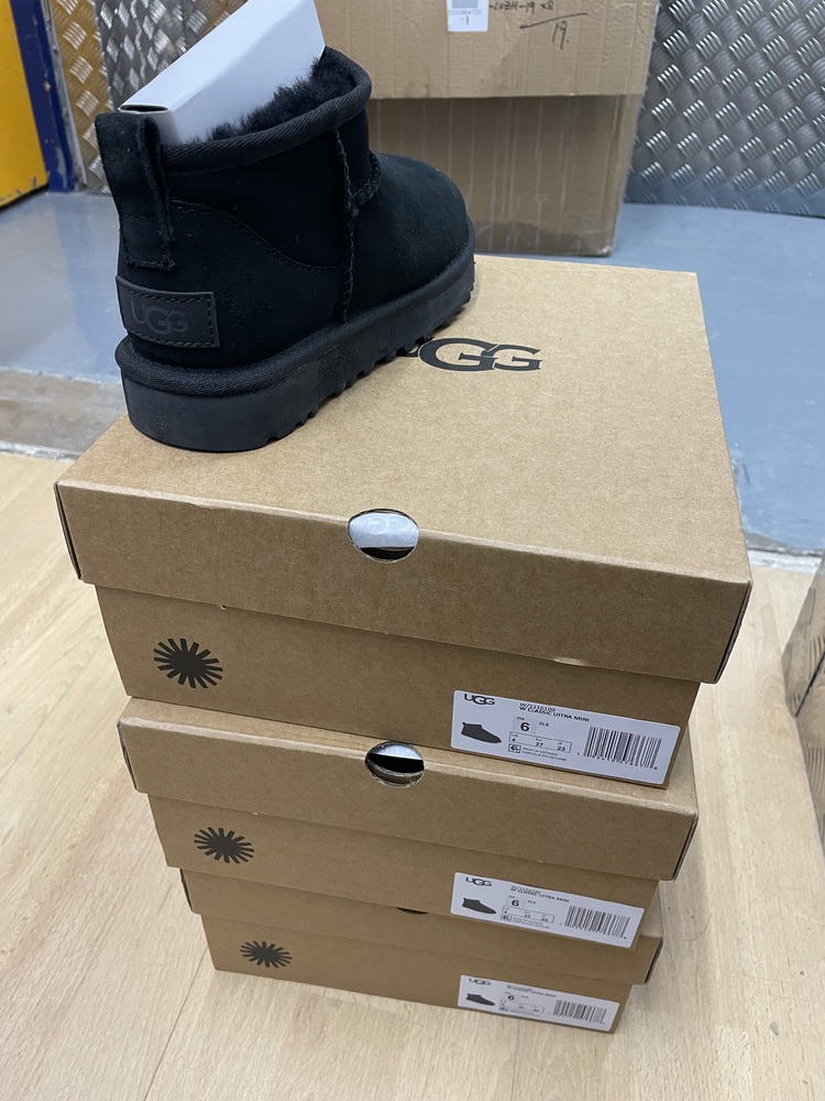 Acton Self storage auction IB-9709 14