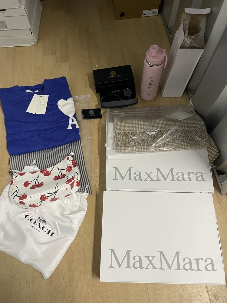 Acton storage facility unit auction IB-9709 16