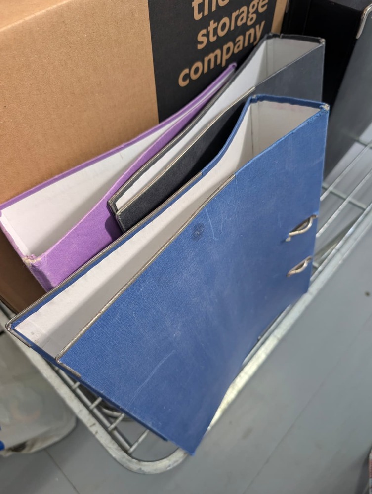 SureStore Bury Storage Unit auction IB-6490 32