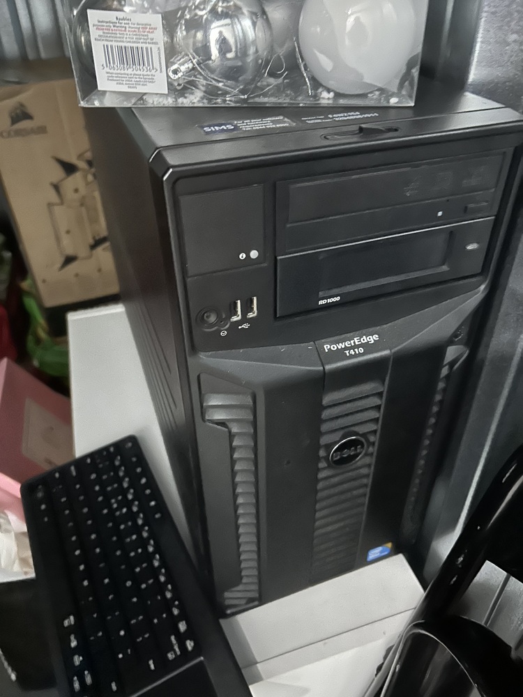 Halifax Self storage unit auction IB-7390 13