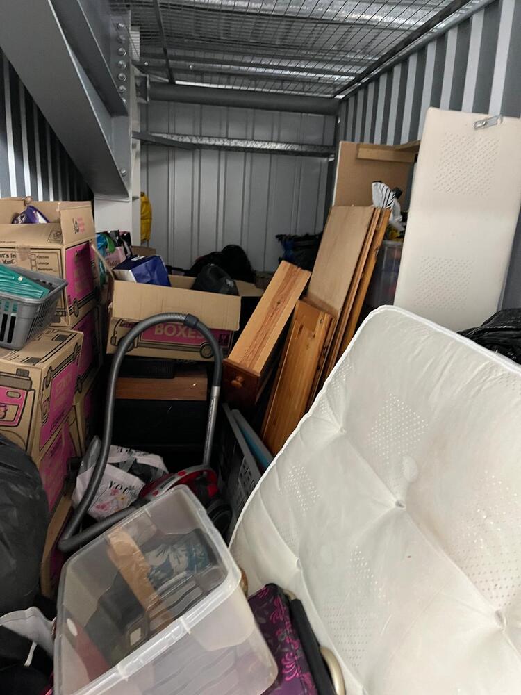 Newcastle Wallsend Storage auction IB-9335