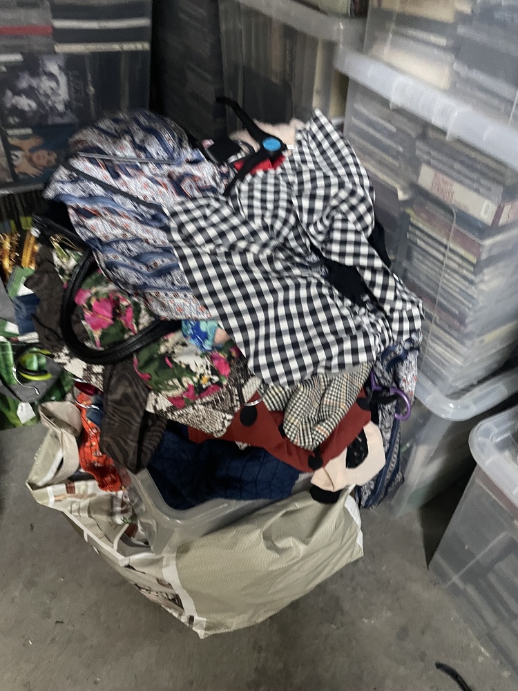 Battersea Park Storage Unit auction IB-5417