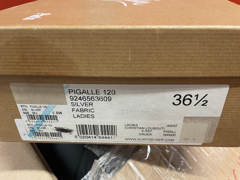 Fulham storage facility unit auction IB-9005