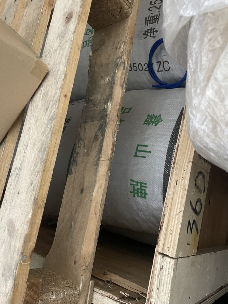 Brentford storage facility unit auction IB-6519