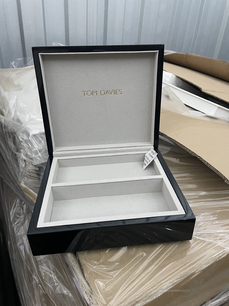 Brentford Self storage facility auction IB-6519 15