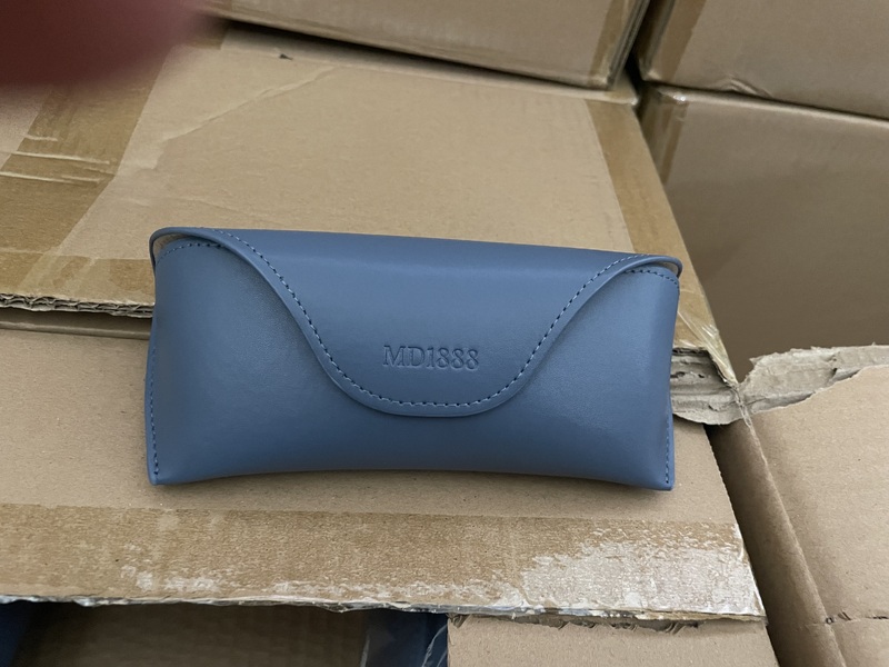 Brentford Self storage auction IB-6519 14