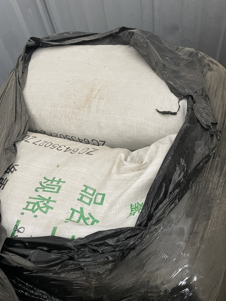 Brentford storage facility unit auction IB-6519 16