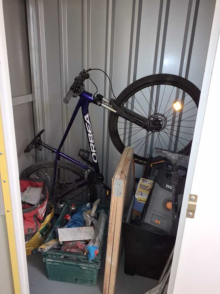 Leeds Storage auction IB-1589