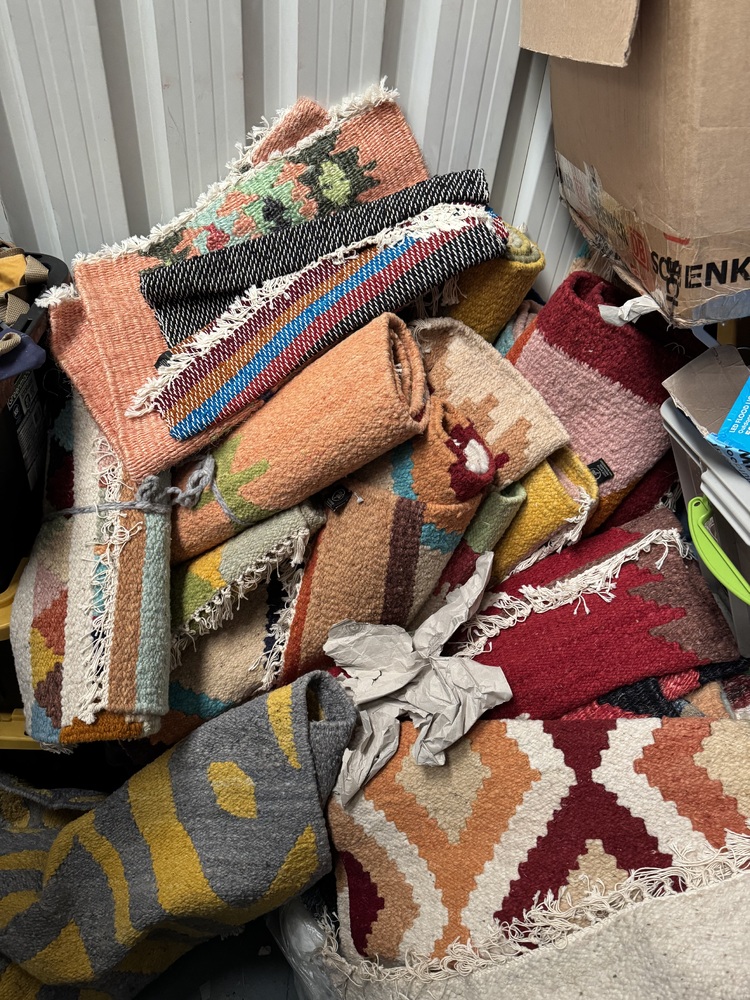 Selby Self storage unit auction IB-4054 143