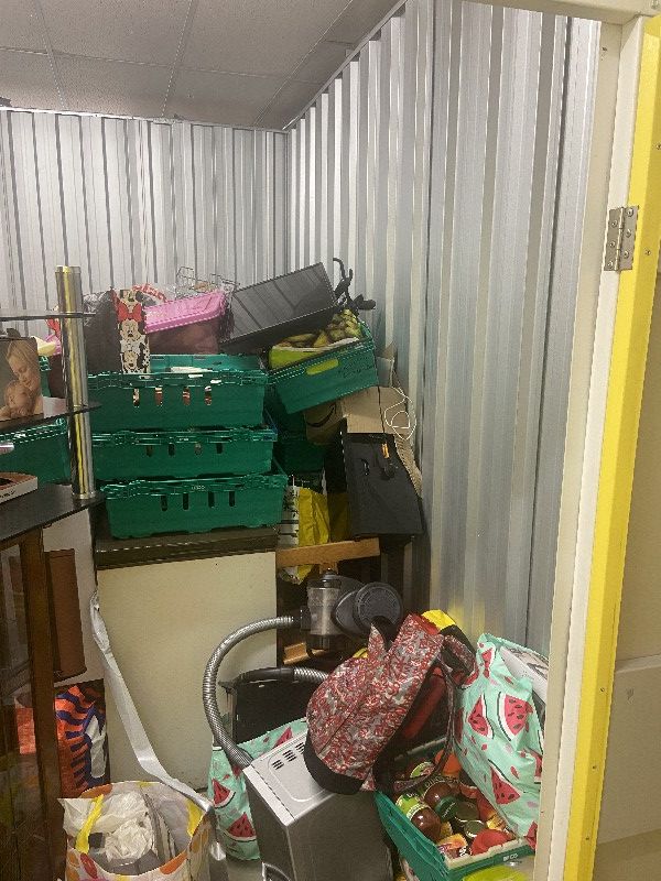 iBidOnStorage.co.uk Access Self Storage Auction 16595344201833