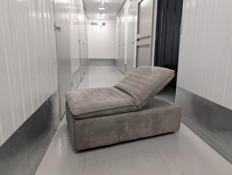 Wednesbury Storage auction IB-7337