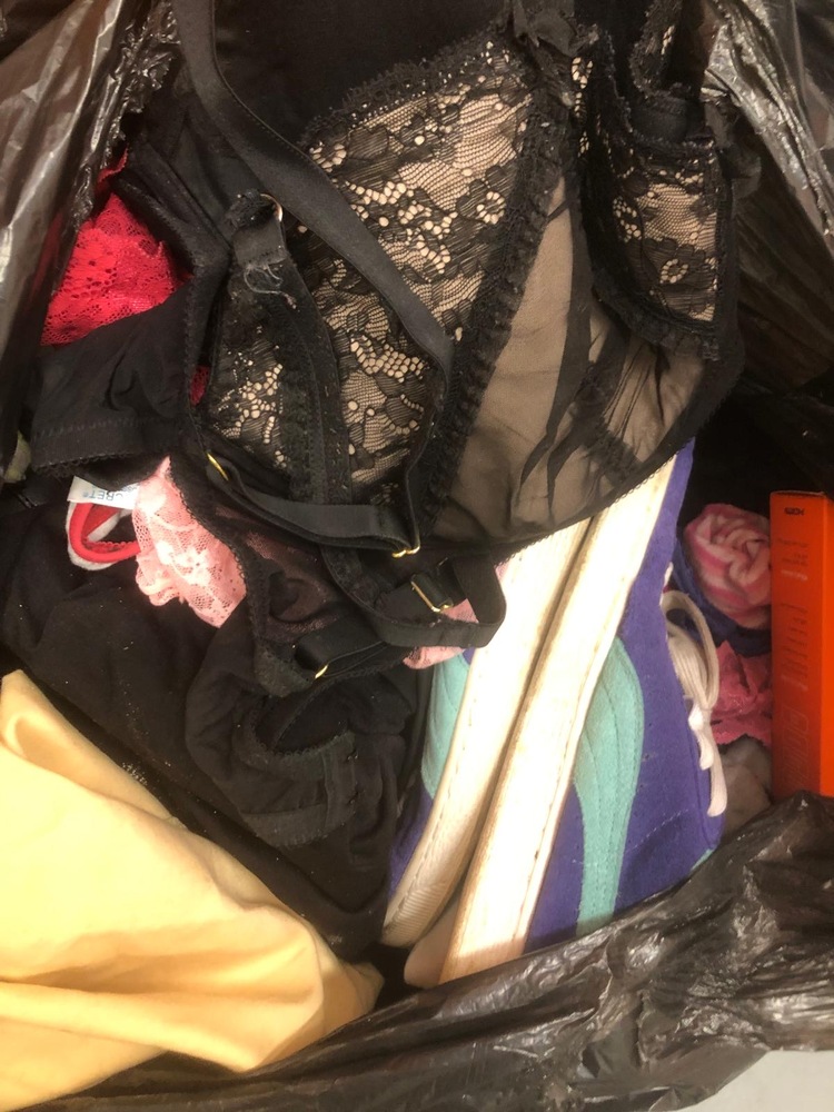 Croydon Self storage auction IB-2996 24