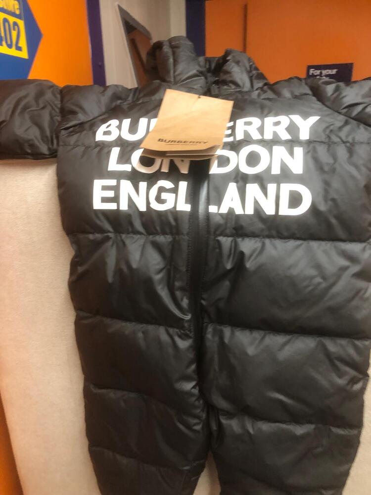 Swanley Storage Unit auction IB-5753 42