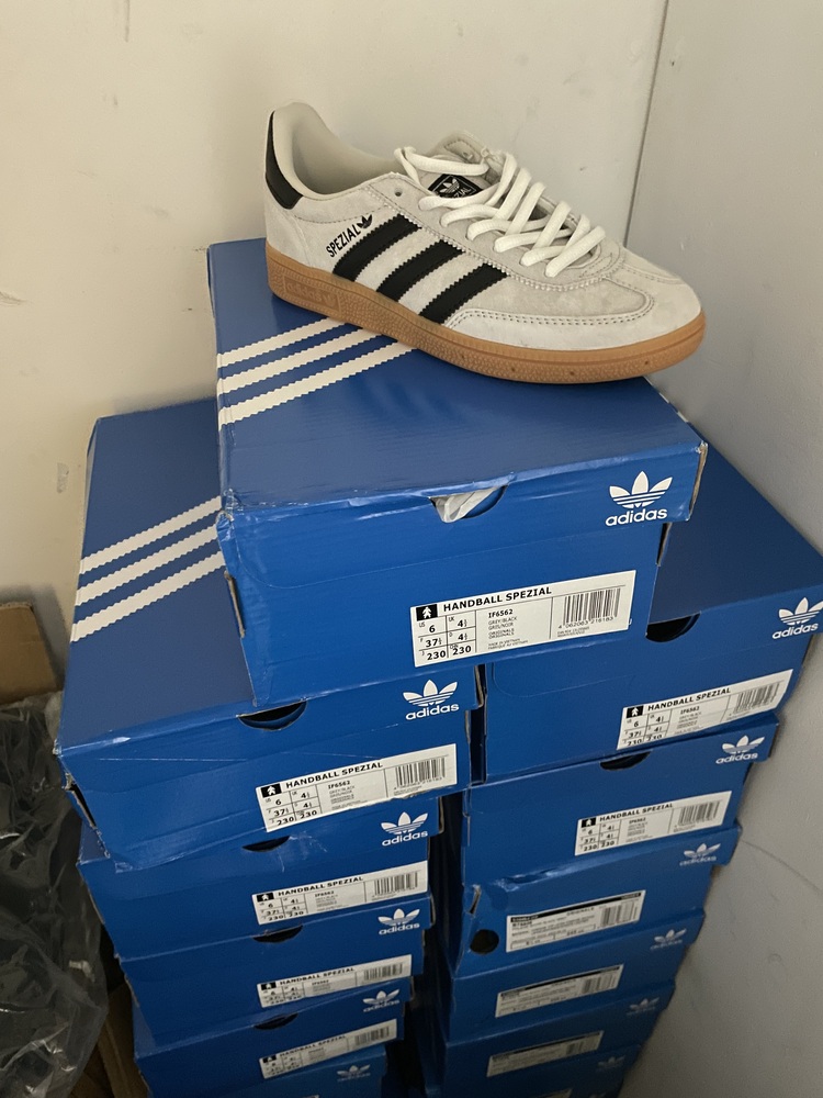 Acton Self storage auction IB-1171