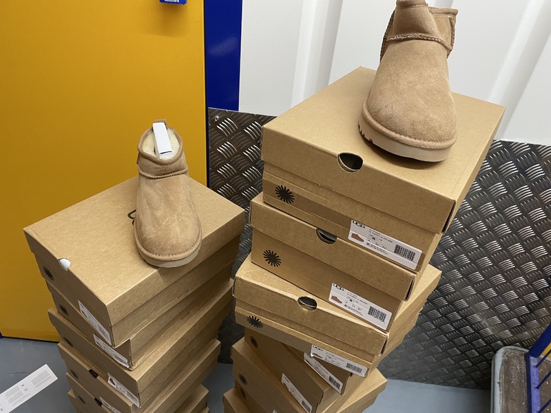 Acton storage facility unit auction IB-1171